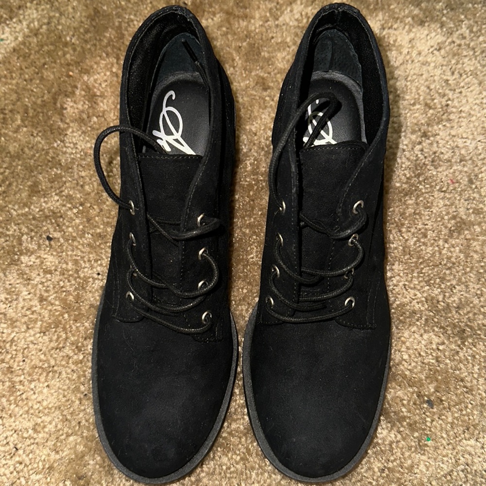 American Rag size 8 new super cute ankle booties